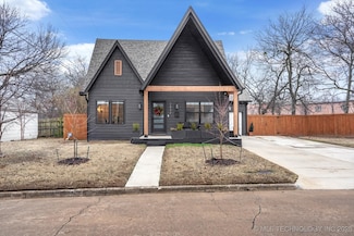 2432 E 13th St, Tulsa, OK 74104