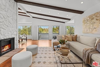 853 S Le Doux Rd Unit 301, Los Angeles, CA 90035