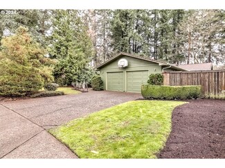 9082 SW Arapaho Rd, Tualatin, OR 97062