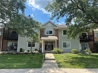 1411 Lake Pointe Way Unit 8, Dayton, OH 45459