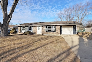 513 Brockton Ln, Schaumburg, IL 60193