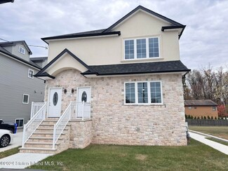 106 Mason Blvd, Staten Island, NY 10309