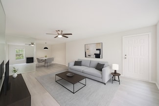 9700 Leawood Blvd Unit 406, Houston, TX 77099