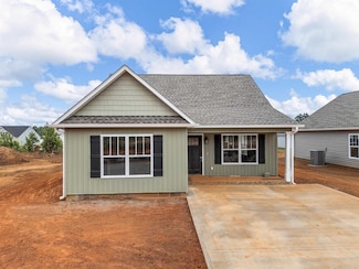 533 Molly Parker Ln, Spartanburg, SC 29301