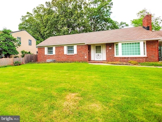 321 Villanova Rd, Glassboro, NJ 08028