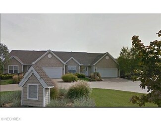 897 Stonewater Dr Unit 40, Kent, OH 44240