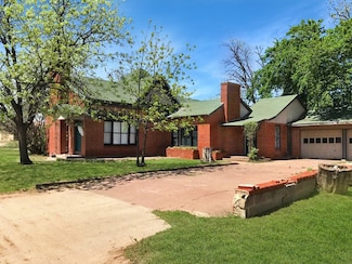 400 E Main St, Knox City, TX 79529