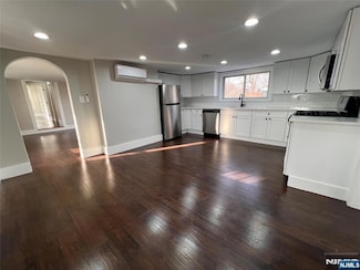 10 Spring Valley Rd Unit A, Paramus, NJ 07652