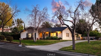 1274 Muirfield Rd, Riverside, CA 92506