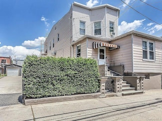 58-17 Penrod St, Flushing, NY 11368