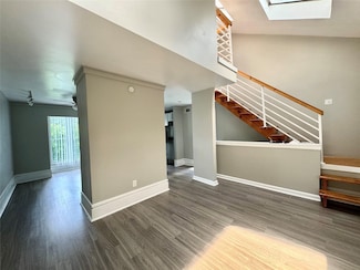 4023 N Hall St Unit 205, Dallas, TX 75219
