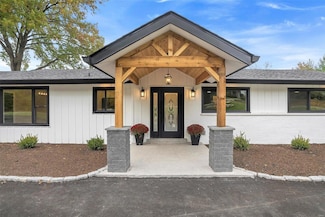 10455 Ladue Rd, Saint Louis, MO 63141