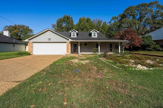 208 Willowbrook Dr, Athens, TX 75751