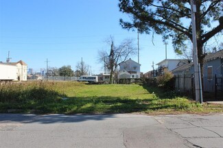 3329 Pine St, New Orleans, LA 70125