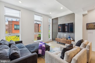 1638 Fitzwater St Unit PENTHOUSE, Philadelphia, PA 19146