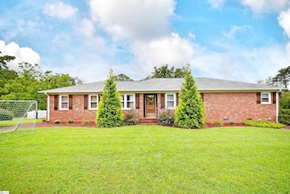 100 Ivyway Ln, Liberty, SC 29657