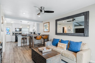 1311 La Palma St Unit 4, San Diego, CA 92109