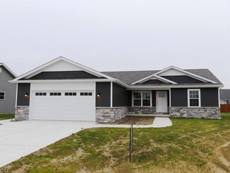 227 Juniper St NW, de Motte, IN 46310