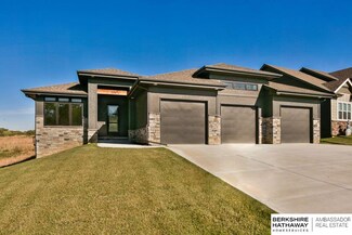 2108 Gindy Dr, Bellevue, NE 68147