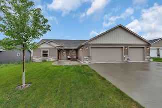 83 Meadow Ln, Cold Spring, MN 56320