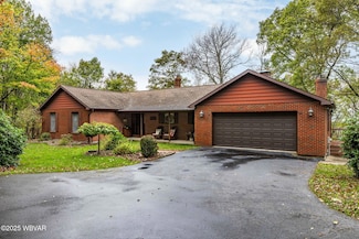 201 Skyline Dr, Hazle Township, PA 18202