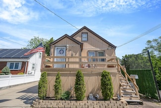 29 Fairmount St, Valley Stream, NY 11580