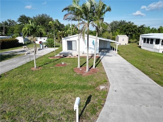 16091 Siesta Dr, Fort Myers, FL 33908