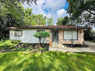 229 Malibu Dr, Bolingbrook, IL 60440