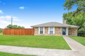 5401 Edgewater Cir, Rowlett, TX 75088