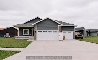 1201 Cottage Park Dr, Aurora, NE 68818