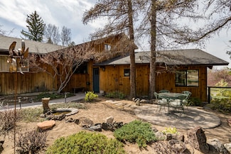 65004 Hopper Rd, Bend, OR 97703