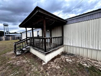 210 S 2nd St, Geneva, AL 36340