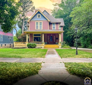 411 SW Woodlawn Ave, Topeka, KS 66606