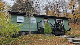 40 Woodbury Rd, Highland Mills, NY 10930