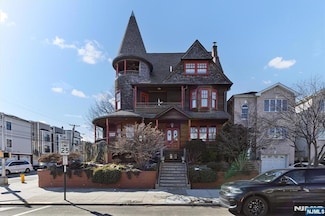300 Davis Ave, Harrison, NJ 07029