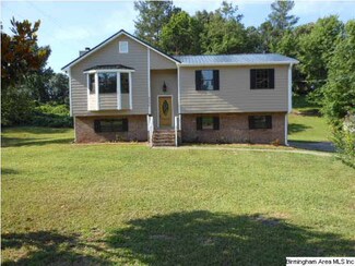 1518 Maple Dr, Weaver, AL 36277