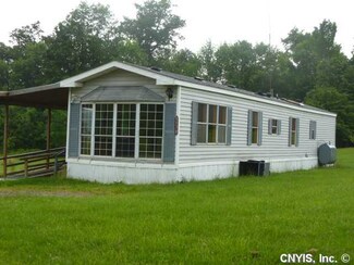5530 Clearview Dr, Munnsville, NY 13409