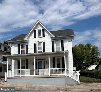 16 W Water St, Smithsburg, MD 21783