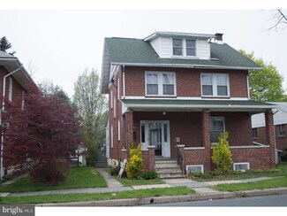 210 Woodside Ave, Reading, PA 19609