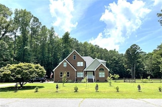 2320 Woodhurst Ln, Chesapeake, VA 23322