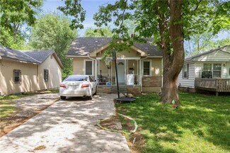 2419 S Vermont Ave, Independence, MO 64052