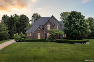 6345 Brookview Dr, Saline, MI 48176