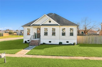 2825 Jean Lafitte Pkwy, Chalmette, LA 70043