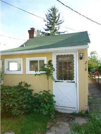 218 Woodland Ave, Reading, PA 19606