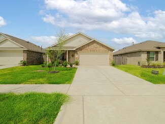 9647 Atwood Lake Dr, Baytown, TX 77521