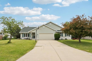 7170 S Countryside Dr, Franklin, WI 53132