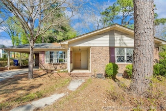 6411 Huntleigh Ct, Fayetteville, NC 28303