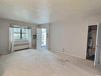 249-28 63rd Ave Unit 1Fl, Little Neck, NY 11362