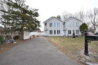 19 Stillman Cir, Natick, MA 01760