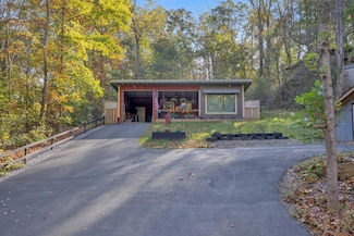 13670 Tonja Ln S, Soddy-Daisy, TN 37379